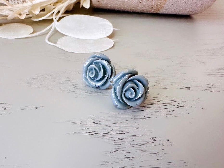 Grey Rose Earrings, Big Flower Earrings, Large Rose Stud Earrings, Resin Cabochon Rosettes, Charcoal Grey, Floral Gray Bridesmaid Jewelry