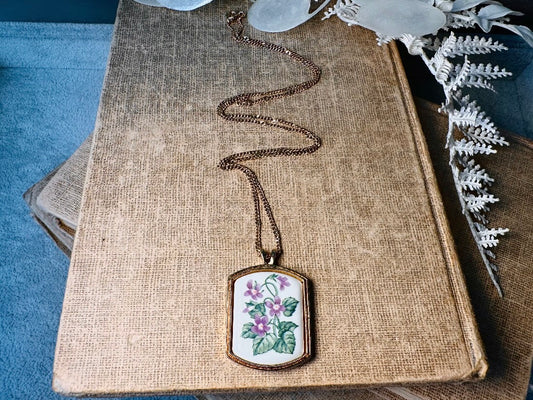Purple Violets Floral Porcelain Pendant Necklace, 1980 Floral Heritage Avon, February Birthday Necklace, Vintage Purple Flower Pendant