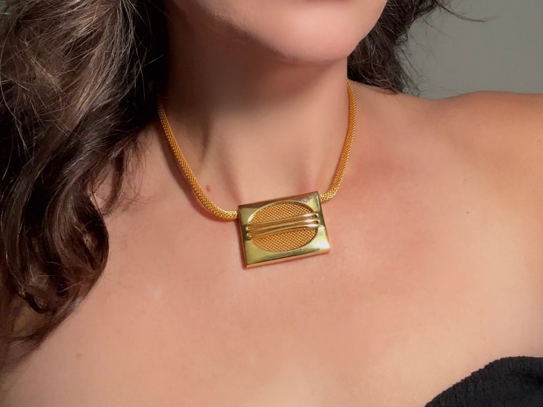 Vintage Gold Mesh Necklace with Unique Geometric Rectangle Pendant, Bold 80s Retro Collar Necklace Gifts for Her