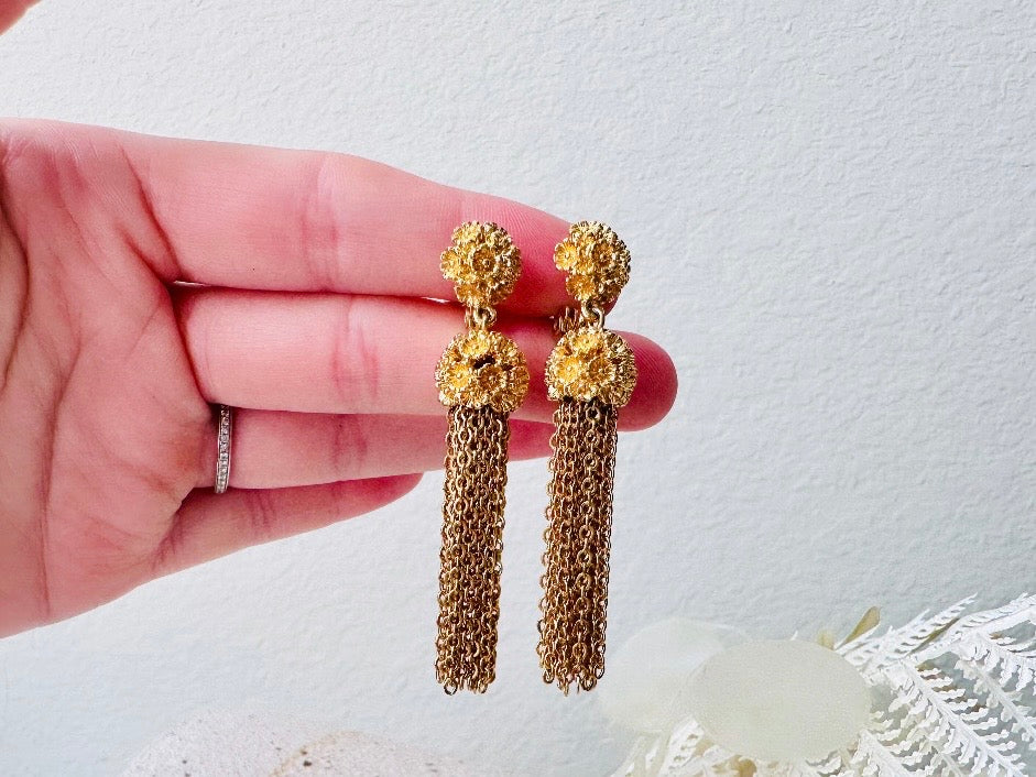 Monet Vintage Gold Tassel Earrings, 1960s Monet Clip On Earrings, Designer Vintage Golden Sculpted Daisy Earrings, 60s Glamour Earrings