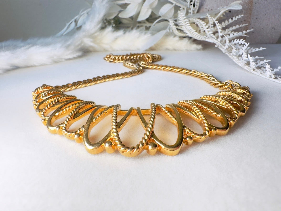 Gold Vintage Necklace, 90s Avon Necklace, Vintage Gilded Mesh Open Work Collar Necklace, Gold Rope Necklace, Statement Necklace Jewelry Gift