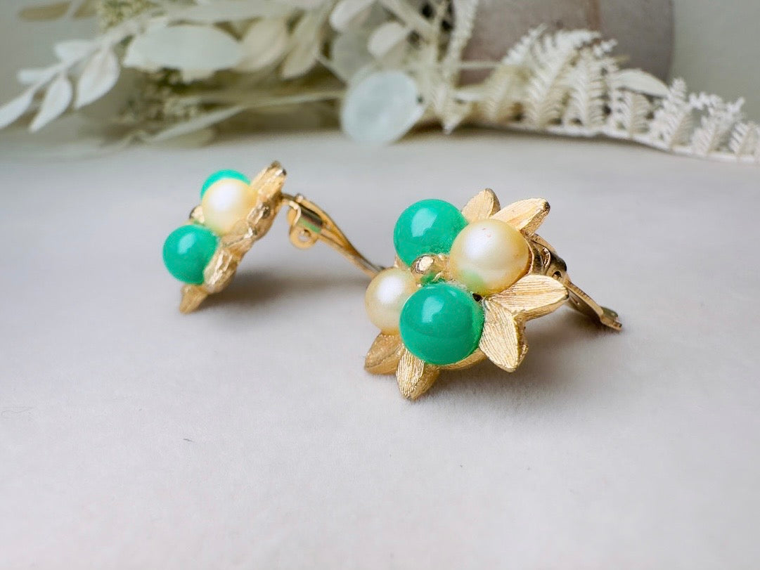 Green Pearl Vintage Earrings, 1960s Pearl Flower Earrings, Brushed Gold Leaves, Green Stones, Clip On Earrings, Autumn Floral Earrings