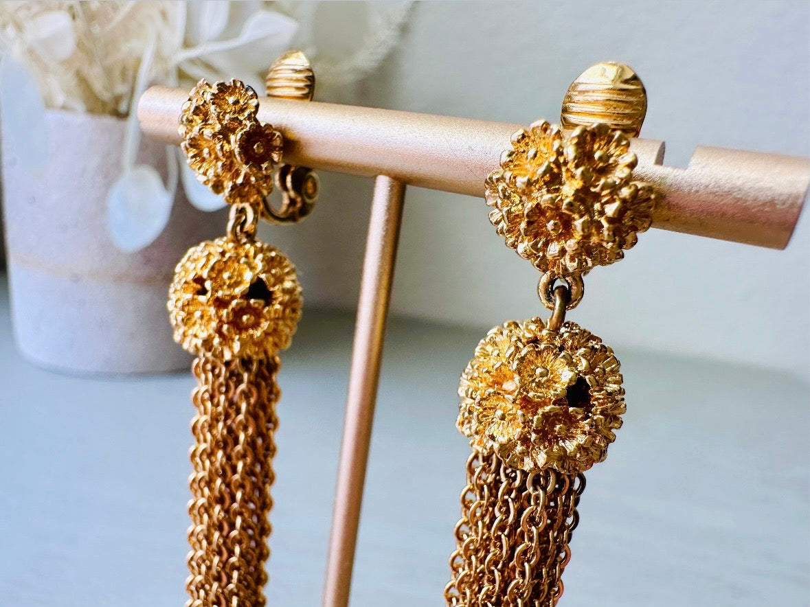 Monet Vintage Gold Tassel Earrings, 1960s Monet Clip On Earrings, Designer Vintage Golden Sculpted Daisy Earrings, 60s Glamour Earrings