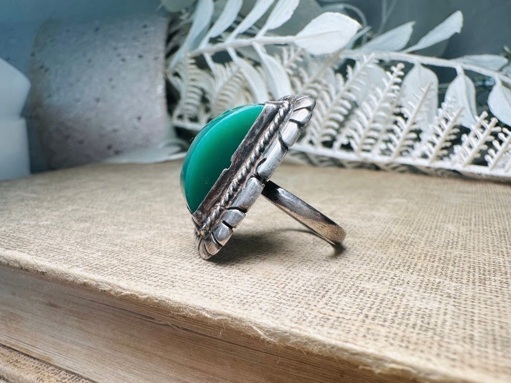 Green Stone Ring, Mexican Sterling Silver Ring, Unique Green Stone Ring, Earth Talisman Ring, Carved Curved Rectangle Boho Ring