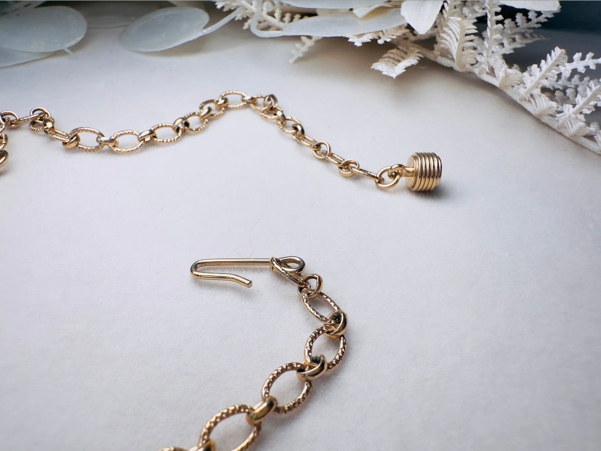 Vintage Triple Strand Gold Chain Necklace, 1960s Desert Flowers Chunky Gold Cleopatra Collar Necklace, Adjustable Length Statement Necklace