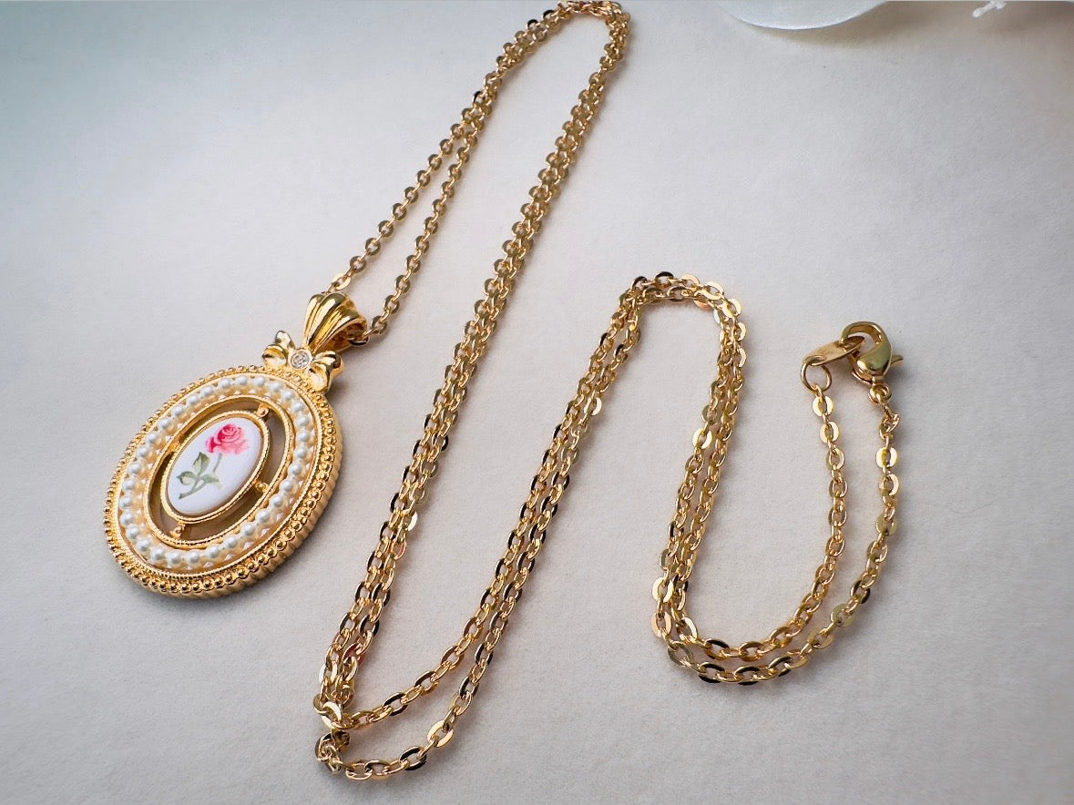 Pink Rose Vintage Pendant Necklace, Ceramic Rose and Pearl Openwork Vintage Avon Necklace, Rare Long Chain Necklace 31", Romantic