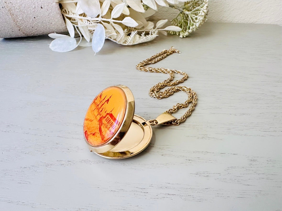 Vintage Locket Necklace, 1970s Vintage Necklace with Red Orange City, Keepsake Jewelry, Antique Gold Victorian Revival Necklace