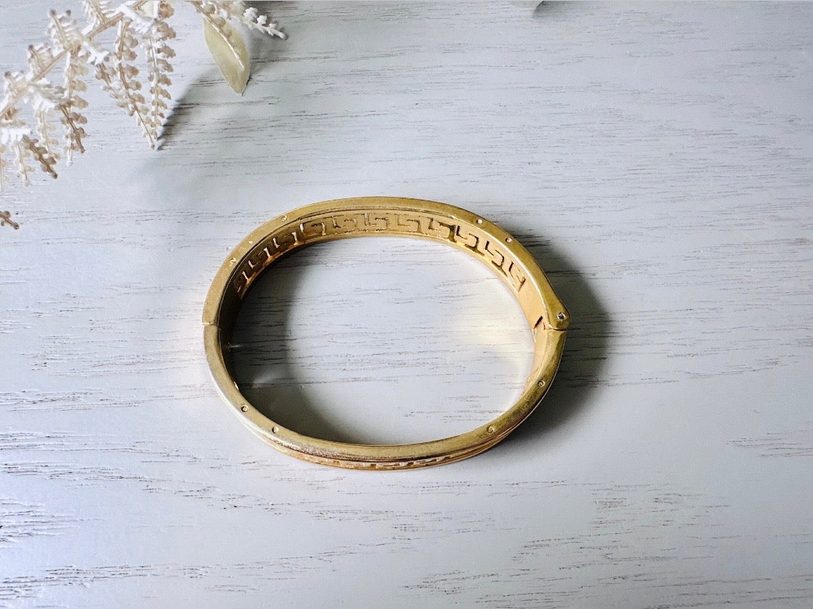 1970s Vintage Gold Greek Key Bracelet, Classic Gold 70s Vintage Bracelet, Textured Etched Gold Hinged Clamper Bracelet for Stacking