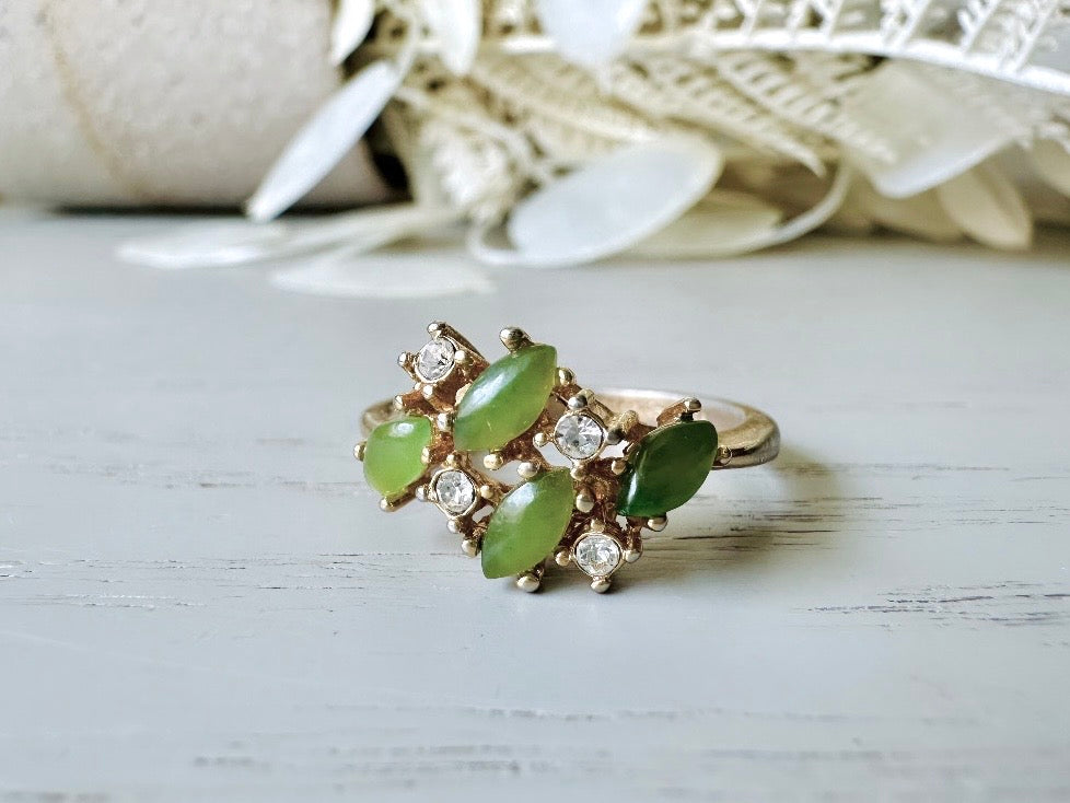 Green Vintage Cocktail Ring, 1960's Costume Fashion Ring, Gold Toned Diamond Rhinestone & Natural Green Jade Hollywood Regency Ring