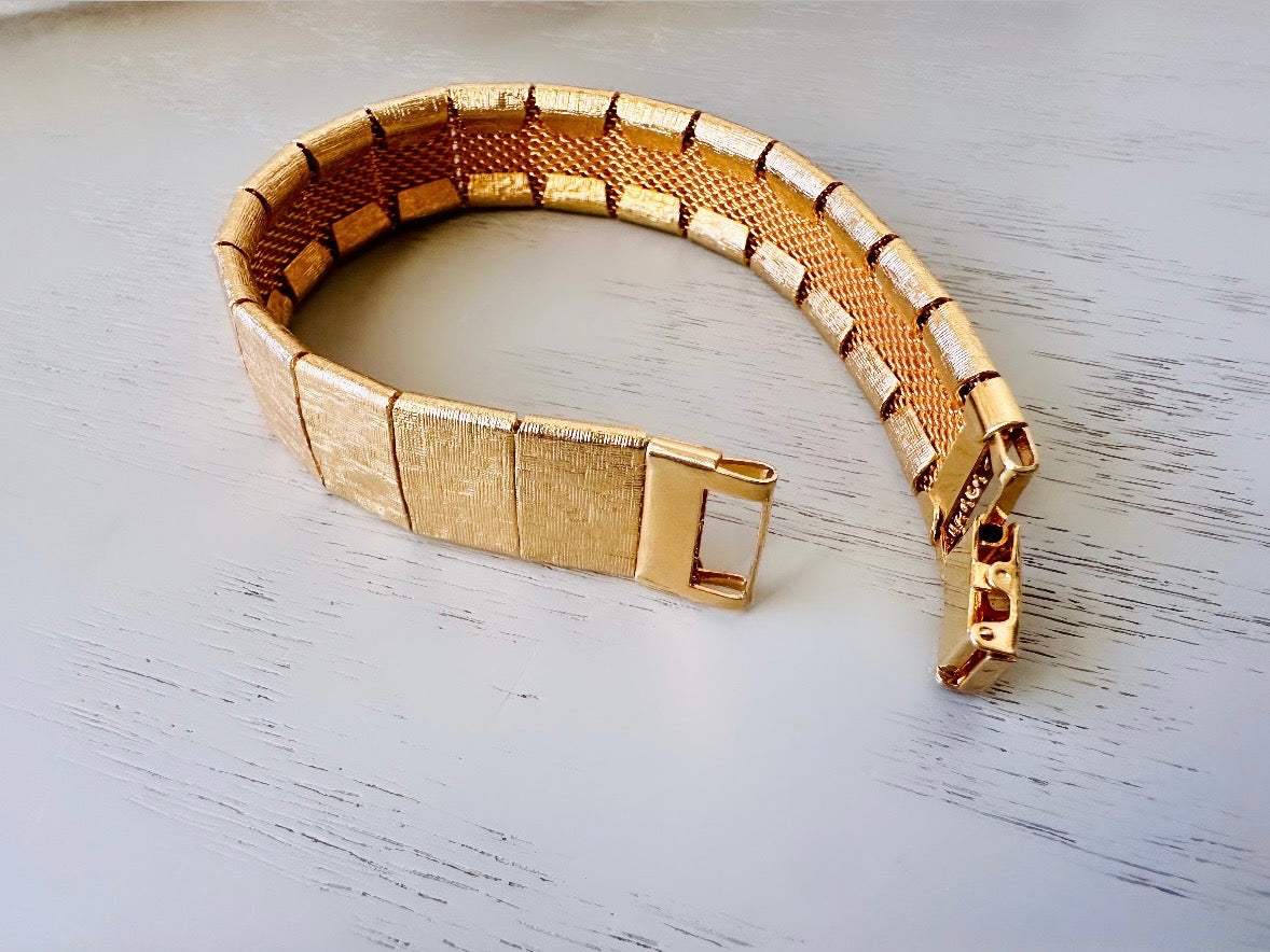 Vintage Brushed Gold Mesh Bracelet, Textured Square Book Style Link Bracelet, 7" Bracelet, 1970s Vintage Bracelet for Layering