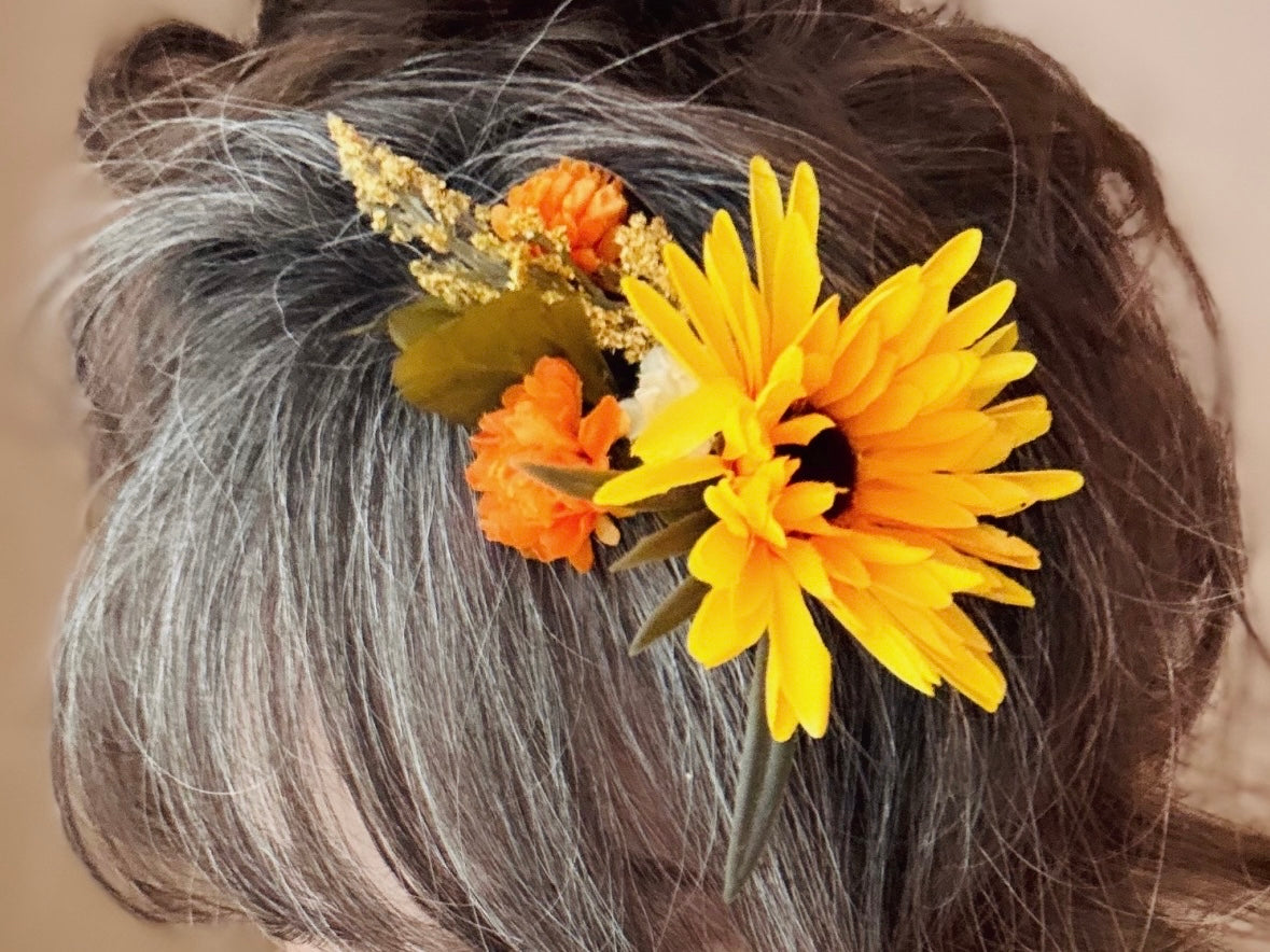 Golden Yellow Hair Comb, Autumn Hair Comb, Wedding Hair, Gerbera Daisy Flowers Bride Hair, Rustic Hair Accessories, Yellow Flower Hair Comb