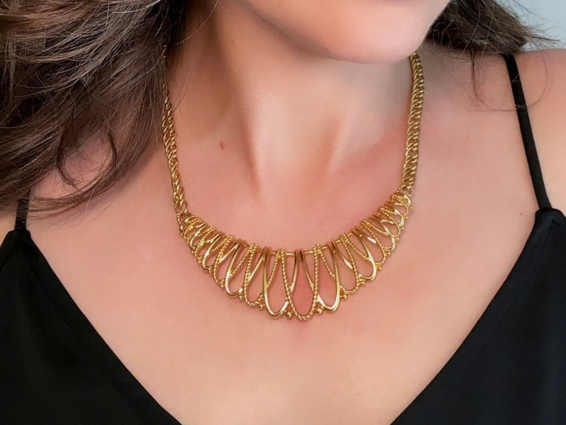 Gold Vintage Necklace, 90s Avon Necklace, Vintage Gilded Mesh Open Work Collar Necklace, Gold Rope Necklace, Statement Necklace Jewelry Gift
