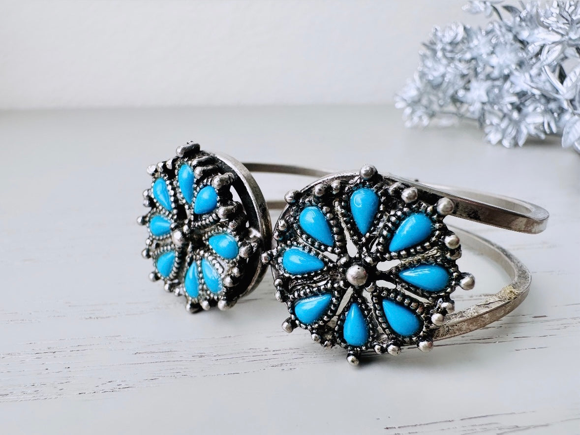 Faux Turquoise Vintage Bracelet, Blue and Silver Hinged Clamper Bracelet, Starburst Flower Vintage Bracelet, Textured Clamp Bracelet