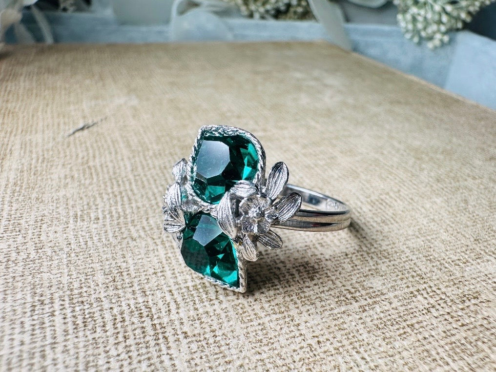 Vintage 70s Ring, Double Heart Love Story Ring Emerald 1973 May Birthstone Cocktail Ring, Chunky Costume Jewelry, Vintage Sarah Coventry
