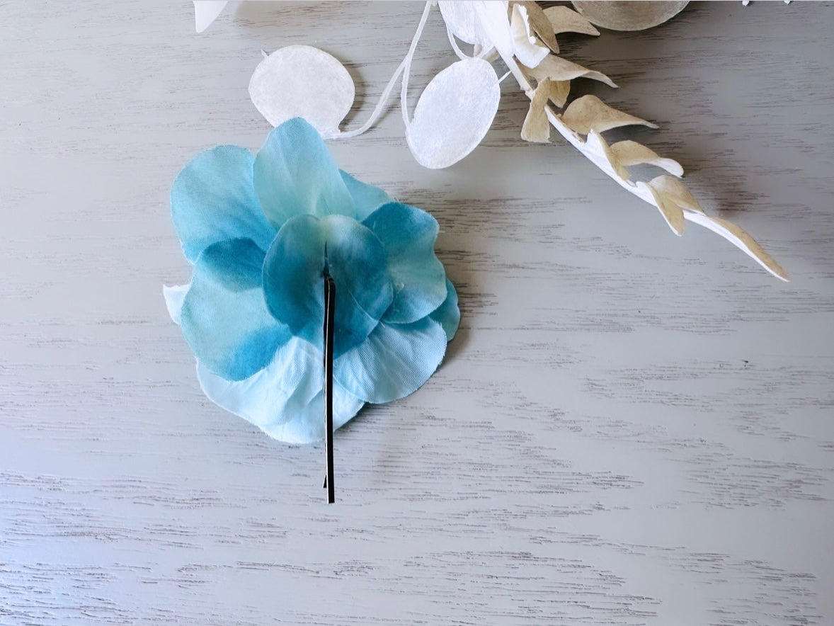 Blue Hydrangea Hair Pin, Dreamy Blue Bridal Hair Clip, Light Blue Fabric Flower Hair Accessory, Boho Romantic Floral Wedding Accessories