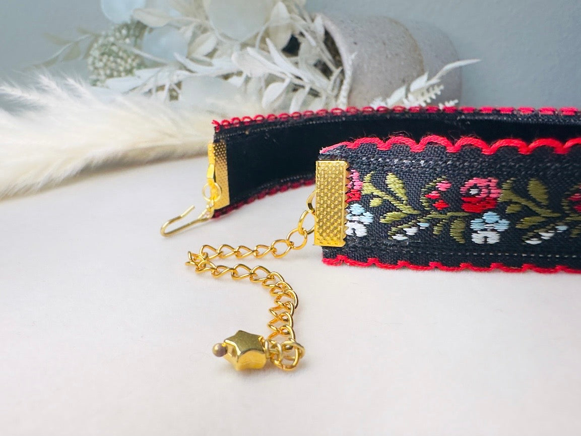 Vintage Flower Choker, Handmade Double Sided Reversible Black Velvet Necklace with Victorian Rose and Forget-me-nots Jacquard Ribbon
