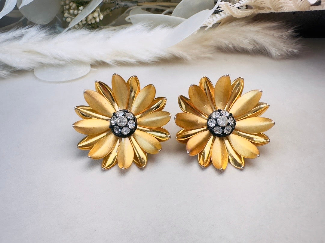 Gold Flower Earrings, Retro 60s Vintage Clip On Earrings with Rhinestones