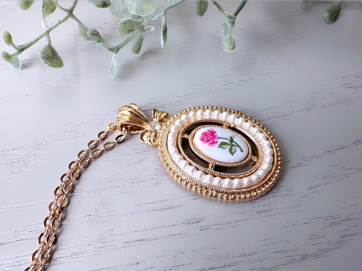 Pink Rose Vintage Pendant Necklace, Ceramic Rose and Pearl Openwork Vintage Avon Necklace, Rare Long Chain Necklace 31", Romantic