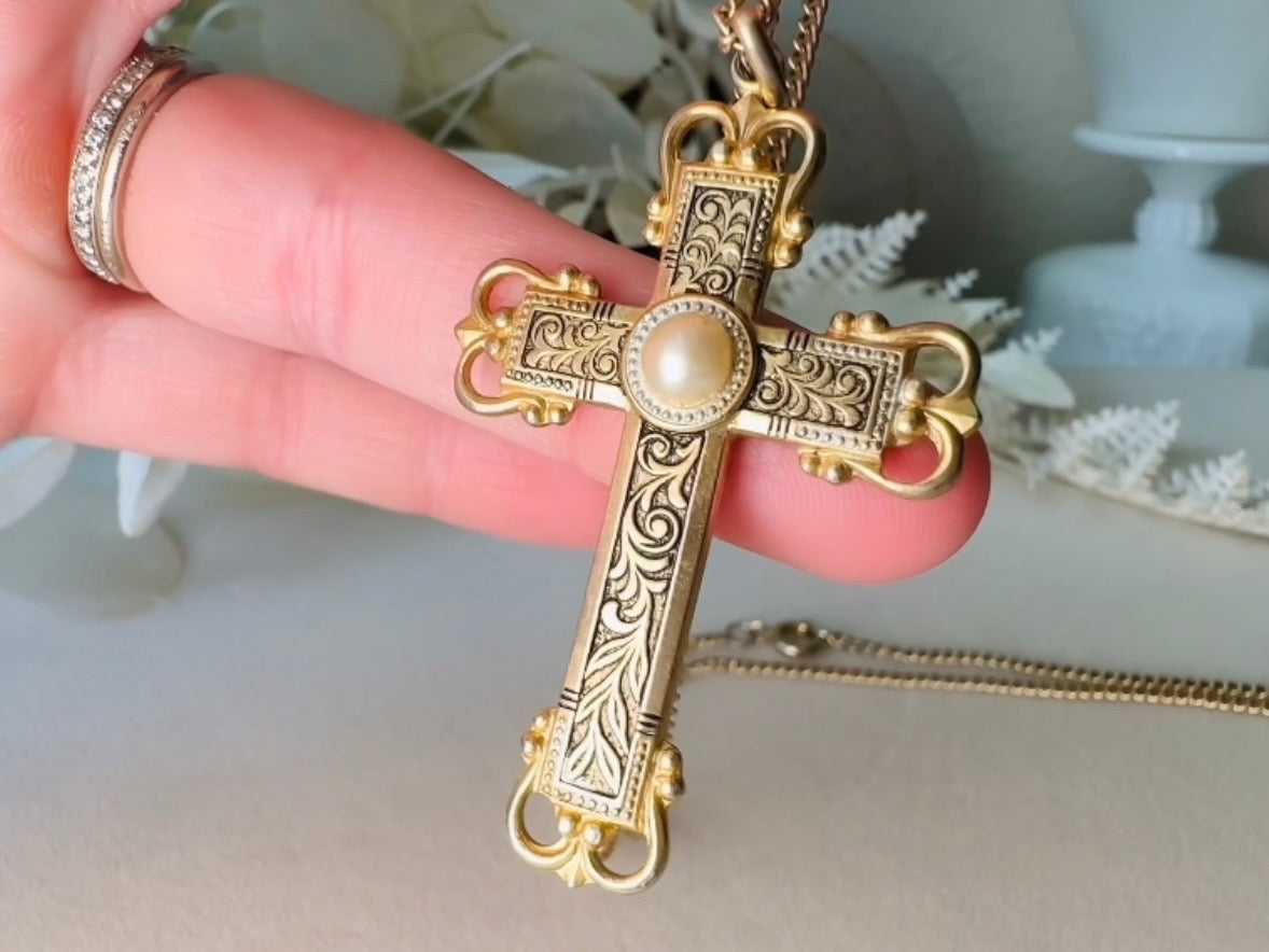 Vintage Gold-Tone Damascene Cross Pendant Necklace with Faux Pearl