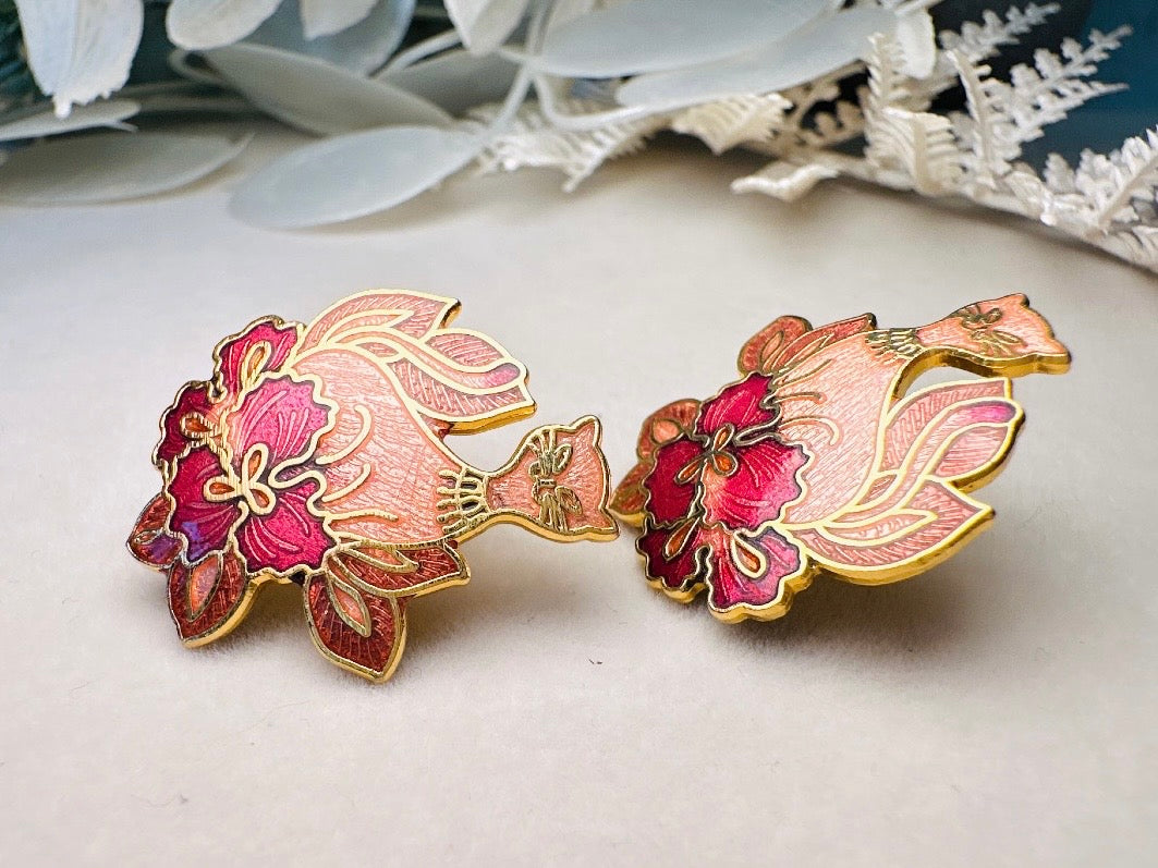 Siamese Cat Earrings, Gorgeous Floral Peach Pink and Gold Cloisonné Vintage Earrings of Cats in Flowers, Whimsical Pierced 1980s Earrings