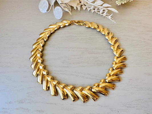 Gold Choker Necklace, Thick Gold Herringbone Chain Vintage Necklace, 80s Gold Choker Necklace, High Fashion Runway Gold Link Collar Necklace