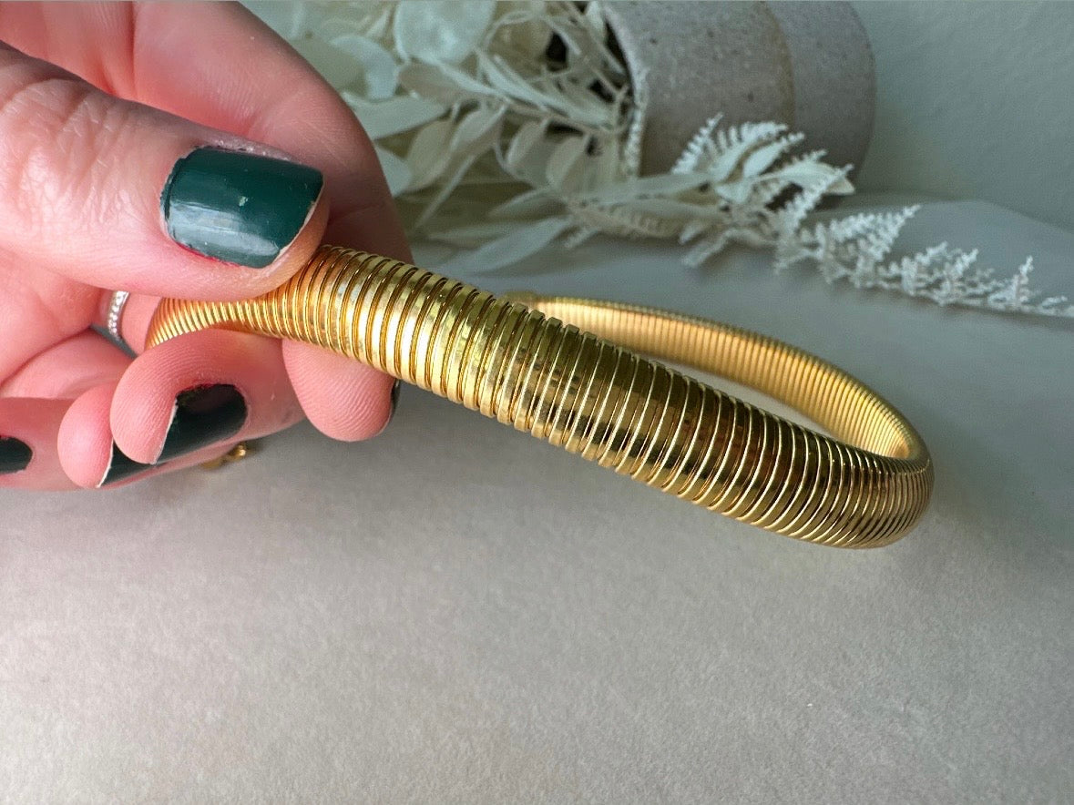 Vintage Gold Omega Choker, Gorgeous 1970s Classic Gold Choker, Jewelry Staple for Layering and Stacking