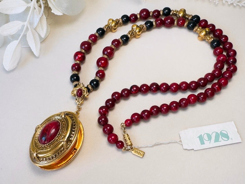 Vintage 1928 Jewelry Co. Ornate Gold-Tone & Marbled Red Cabochon Locket Statement Necklace
