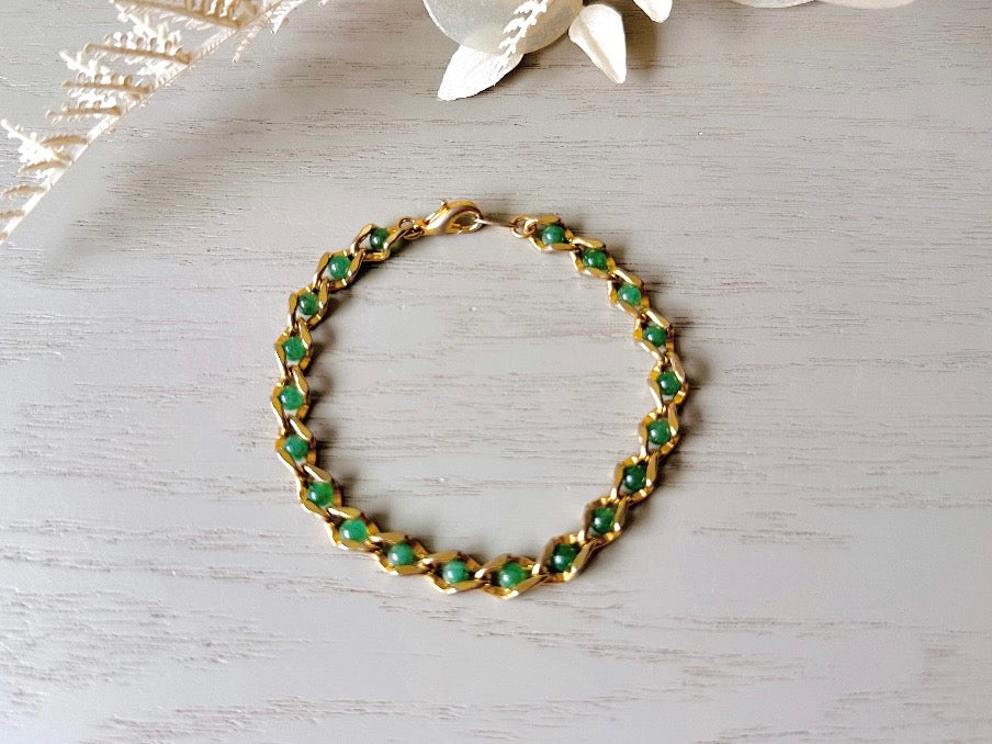 Vintage Jade Gold Link Bracelet, Green and Gold Bracelet, VTG 8" Bracelet, Gold Chain Delicate Gemstone Bracelet, Designer Vintage Jewelry