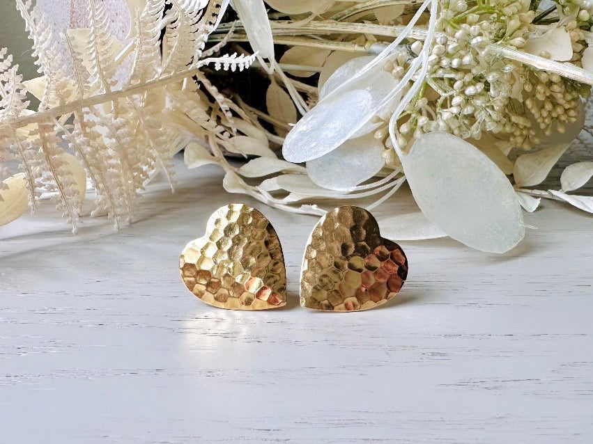 Gold Heart Earrings, Textured Hammered Gold Heart Shaped Clip on Earrings, Unique Vintage 80s Earrings, Pretty Cute Earrings Gifts for Her