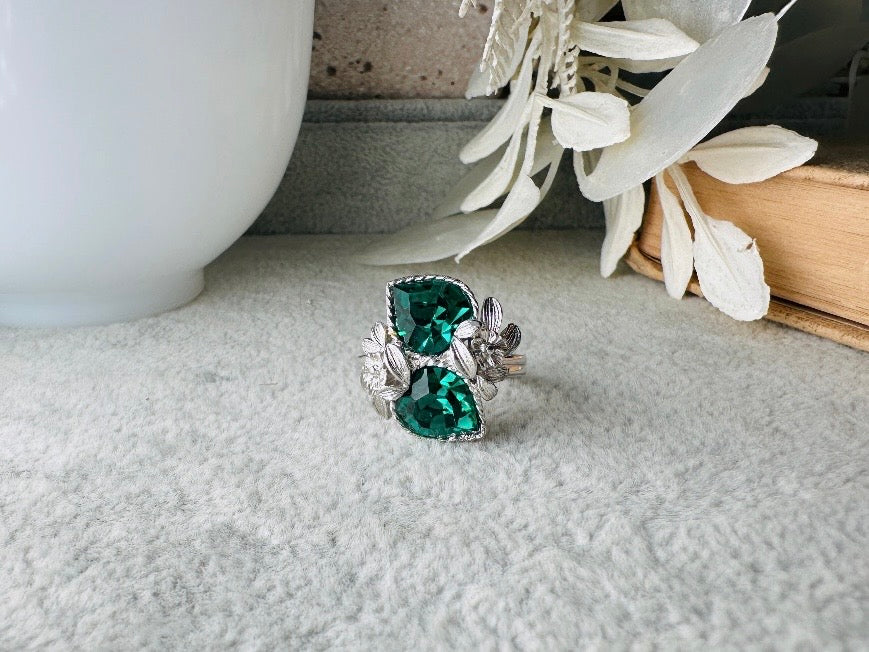 Vintage 70s Ring, Double Heart Love Story Ring Emerald 1973 May Birthstone Cocktail Ring, Chunky Costume Jewelry, Vintage Sarah Coventry