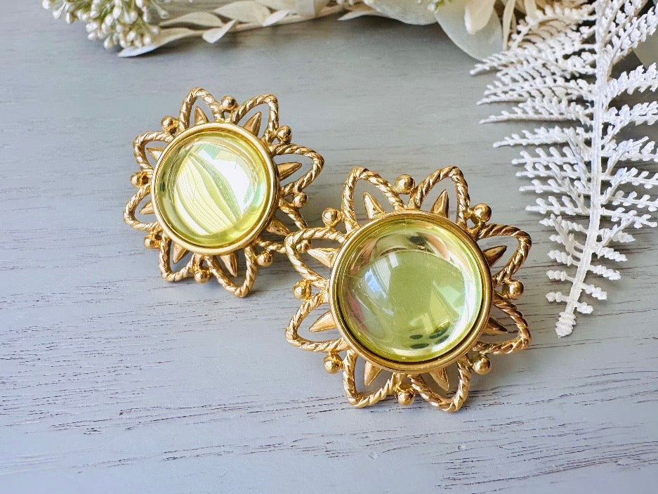 Vintage Signed Trifari Jelly Belly Sun Earrings, Gorgeous Moonglow Chartreuse Domed Glass Earrings, Clip On Trifari Designer Vintage Earring