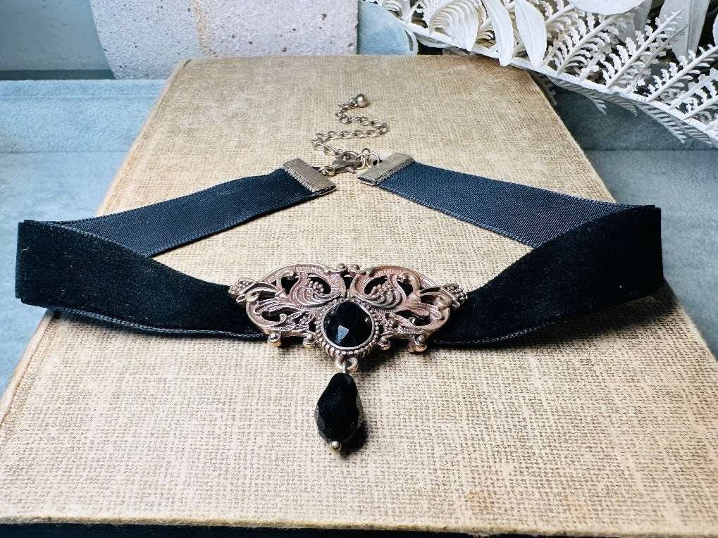 Black Velvet Choker Necklace with Bronze Filigree Focal + Black Crystals, Dramatic 1980s Victorian Revival Necklace, 15" Velvet Necklace