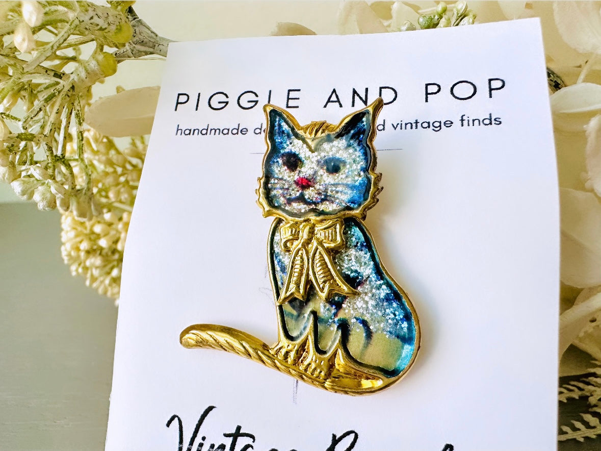 Vintage Cat Brooch, Blue Sparkly Cat Pin, Gold Trimmed Glitter 1980s Vintage Kitty Cat Broach Pin, Quirky Animal Brooch Cat Lover Gift