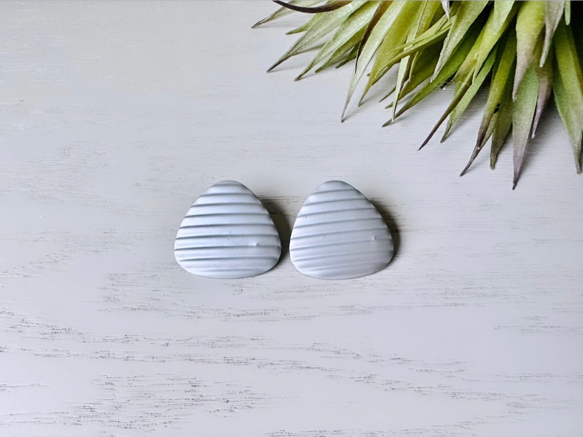 Futuristic Matte Silver 1980's Stud Earrings, Ribbed Geometric Opaque Enamel Earrings, Vintage Silver Grey Pierced Post Earrings