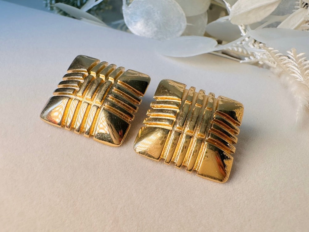 Vintage Monet Earrings, Big Gold Square Earrings, Vintage 80s Monet Clip On Earrings, 1980s Large Gold Puffy Square Geometric Earrings