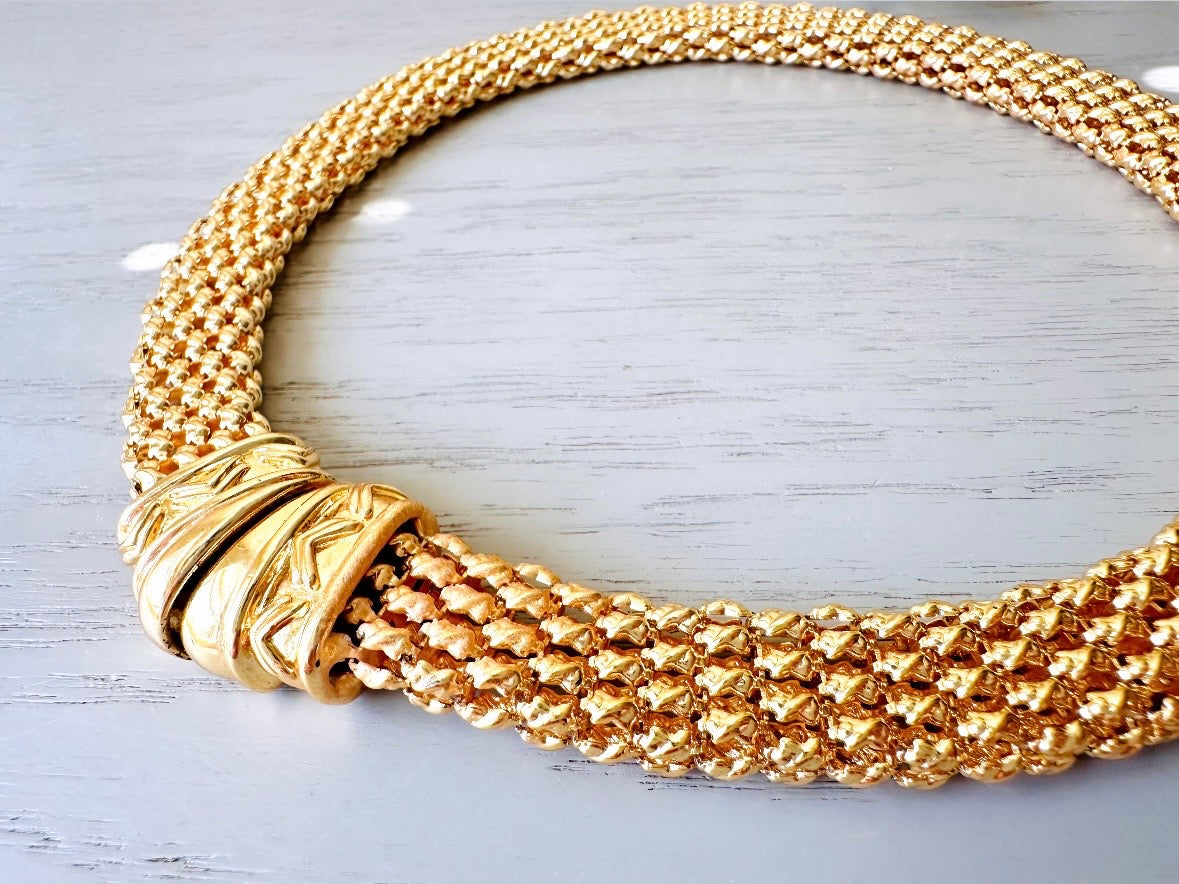 Gold Mesh Choker Necklace, 1980s Vintage Necklace, Stunning Mesh Collar 80s Mogul Necklace, Intricate Gold Magnetic Closure