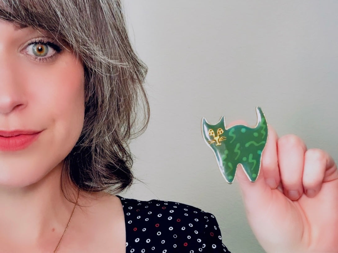 Vintage Cat Brooch, Big Green Cat Pin, Gold Trimmed Green Enamel 1980s Vintage Kitty Cat Broach Pin, Quirky Animal Brooch Cat Lover Gift