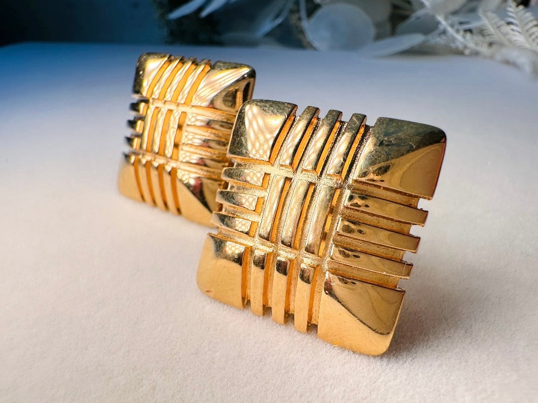 Vintage Monet Earrings, Big Gold Square Earrings, Vintage 80s Monet Clip On Earrings, 1980s Large Gold Puffy Square Geometric Earrings