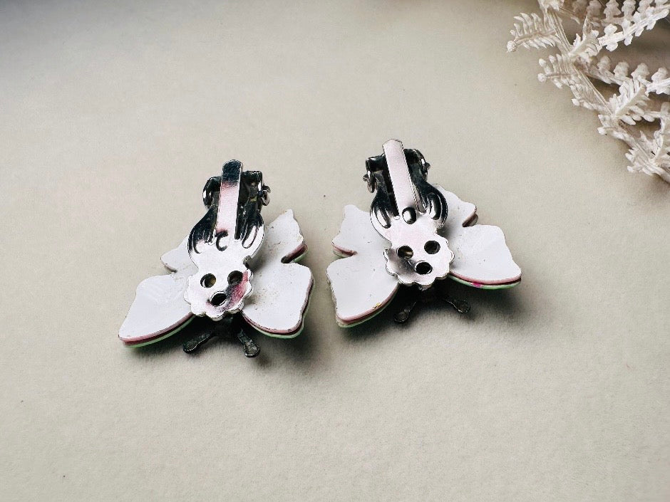 Butterfly Earrings, 1970s Vintage Earrings in Green and Pink, Unique Colorful Enamel Clip-On Statement Earrings, Pretty Pastel Butterflies