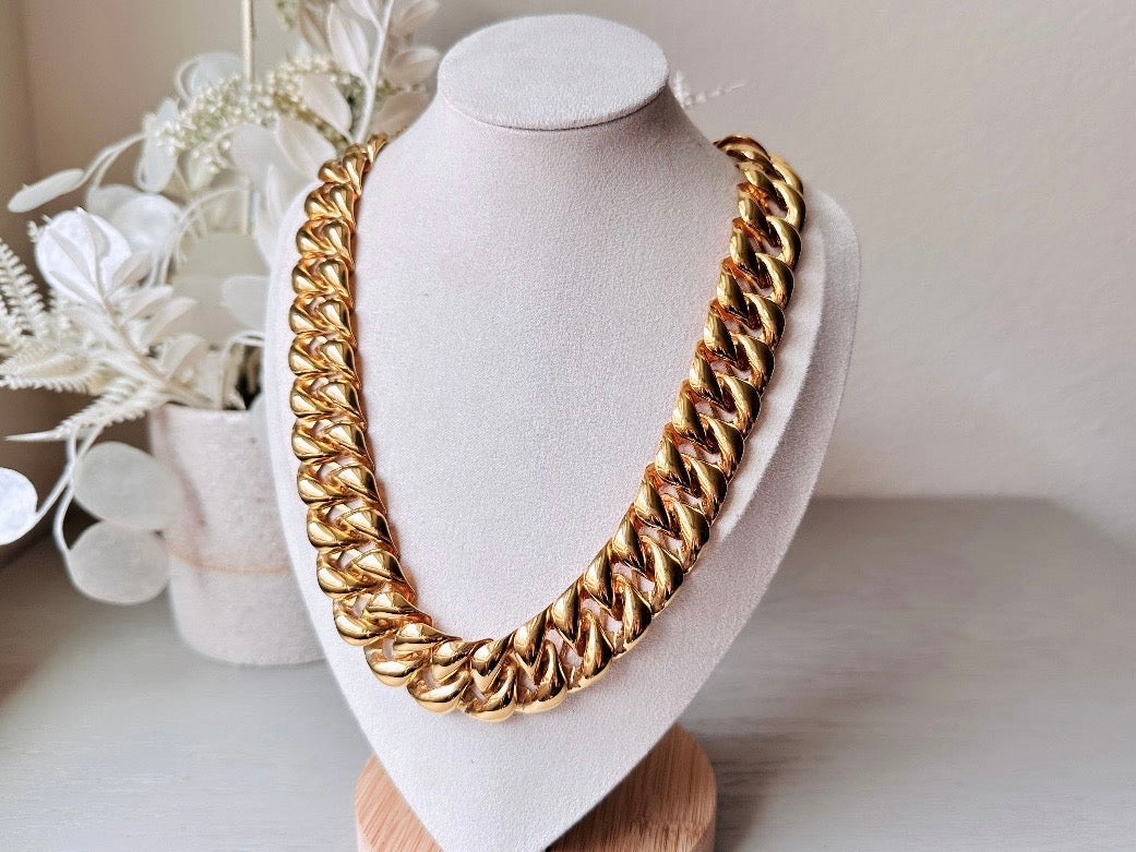 Trifari Gold Chain Necklace, Vintage Chunky Gold Necklace, Bold And Beautiful Style, 1980s Gorgeous Authentic Vintage Designer Jewelry