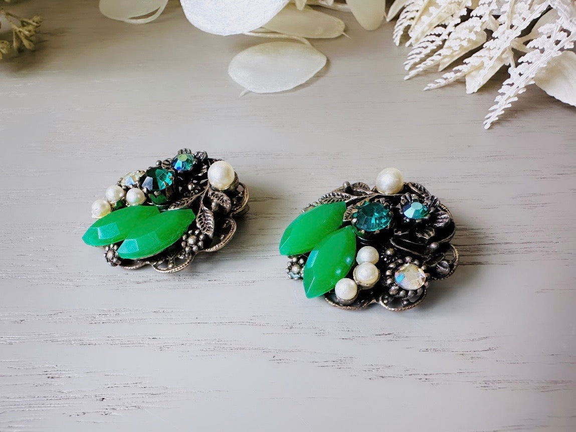 Gorgeous Green Earrings, Vintage Green Rhinestone & Pearl Earrings, Big 1950's Vibrant Green Miriam Haskell Style Crystal Clip On Earrings