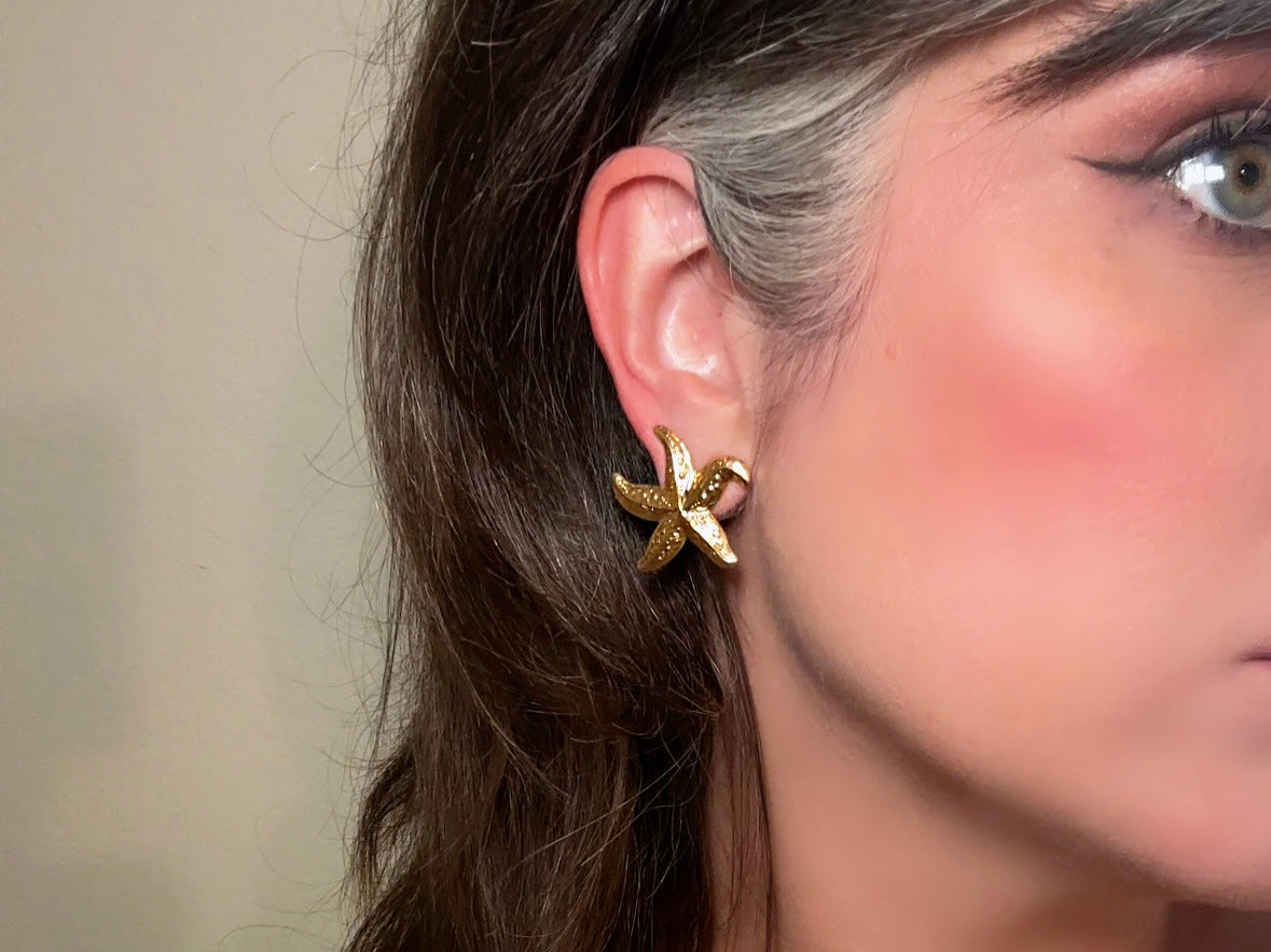 Gold Starfish Earrings, Vintage Starfish Post Earrings, Cute Beachy Mermaid Jewelry, Nautical Pierced Summer Earrings