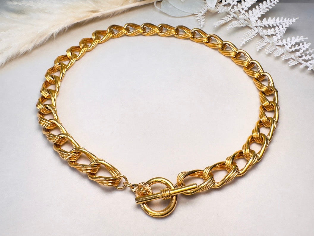 Anne Klein Gold Chain Necklace, Vintage Toggle Clasp Collar Necklace with Lion