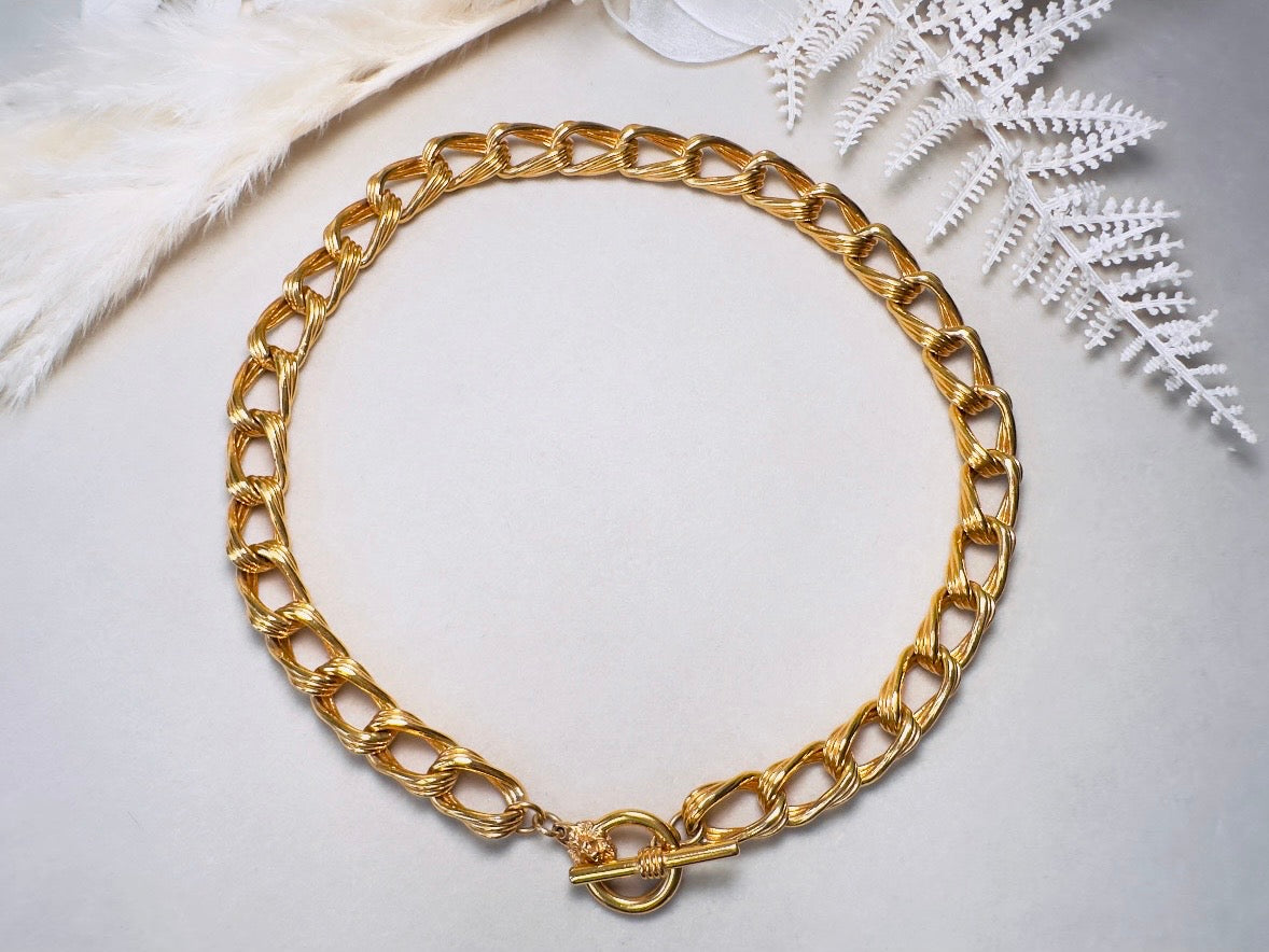 Anne Klein Gold Chain Necklace, Vintage Toggle Clasp Collar Necklace with Lion