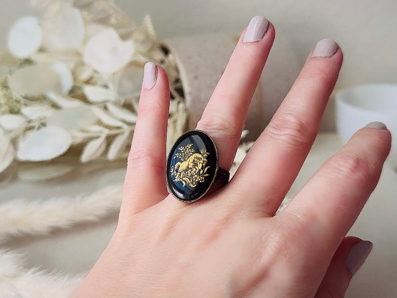 Aries Zodiac Ring, Vintage Glass Cameo Ring in Black and Gold