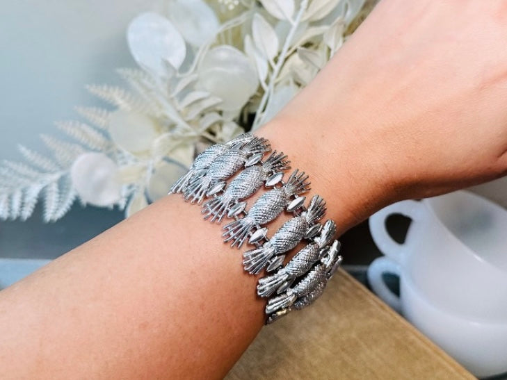 Vintage Silver Bracelet, Thick Articulated Metal Panel Bracelet, Large Chunky Silver Sarah Coventry Simply Elegant Pineapple Bracelet