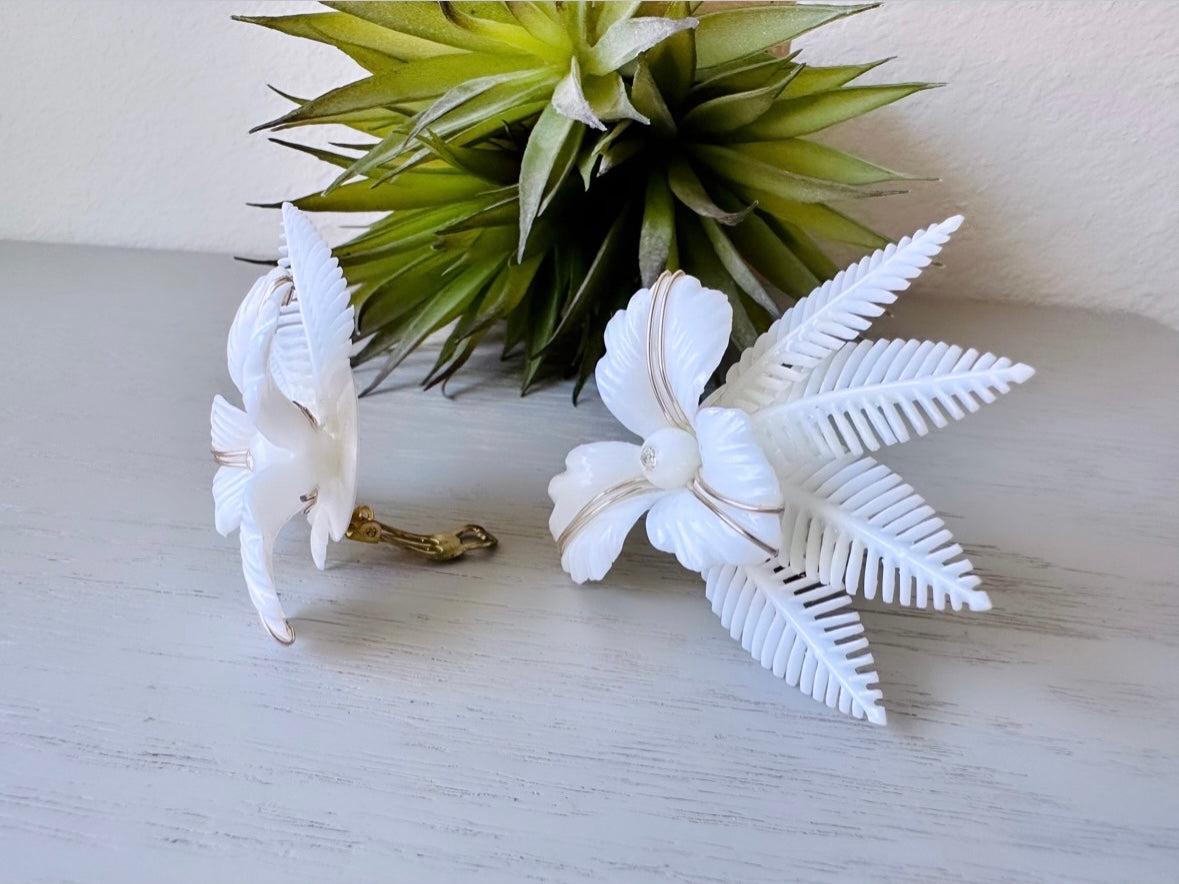 Wild Sculptural 1960s White Flower Earrings Clip On Earring, New Deadstock Vintage Earrings, Incredible Huge Wing Feather Statement Earrings
