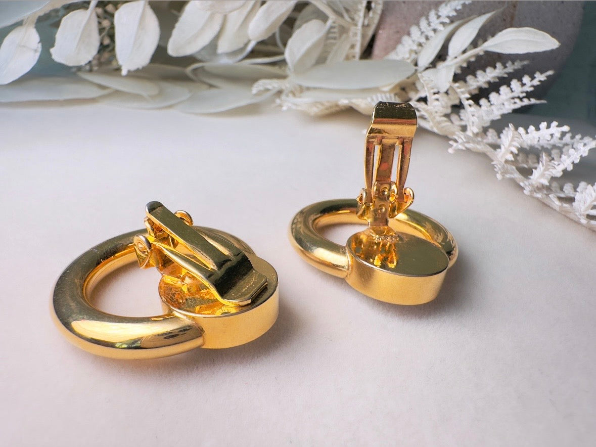 Bold 80s Door Knocker Earrings, Vintage Gold Hoop Earrings with Diamond Rhinestone Clip Earrings, Elegant 1980s Retro Fashion Earrings