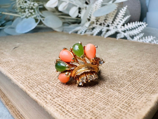 Coral and Jade Vintage Gold Tone Ring, Fitted Size 7.5 Multistone Ring, Unique Gold Cocktail Ring, Wave Shape Stone Retro Costume Ring