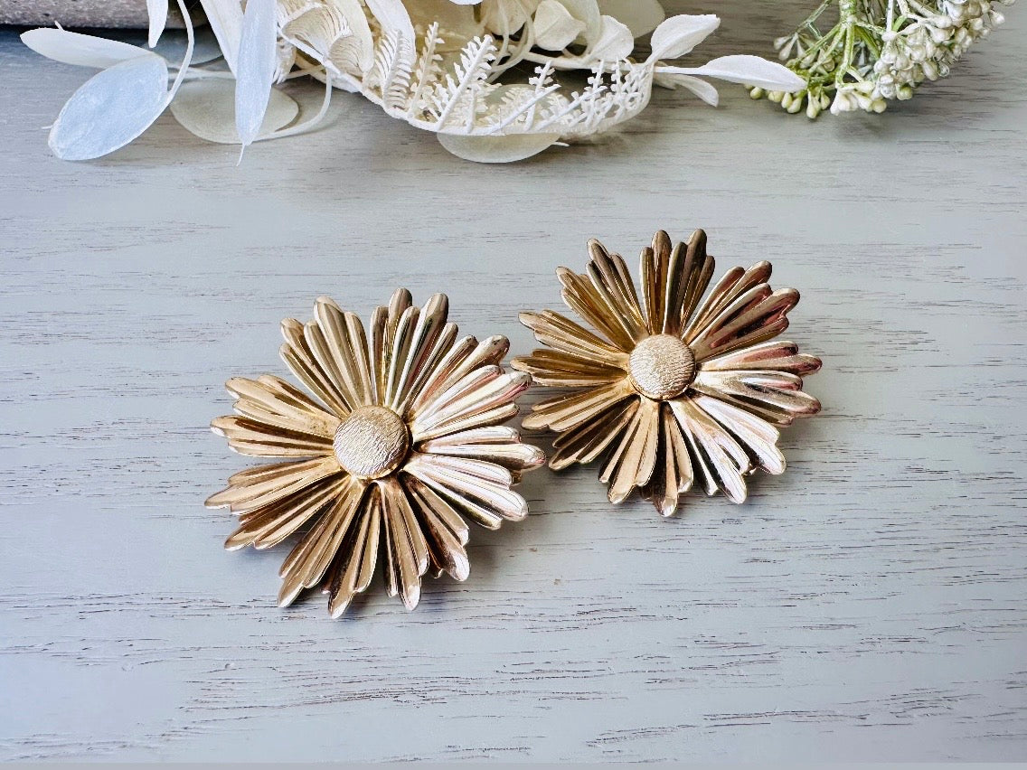 60s Gold Daisy Earrings, 1969 Oversized Golden Daisy Flower Earrings, Huge Glam Clip On Earrings, 1960s Retro Mod Earrings SIGNED SC